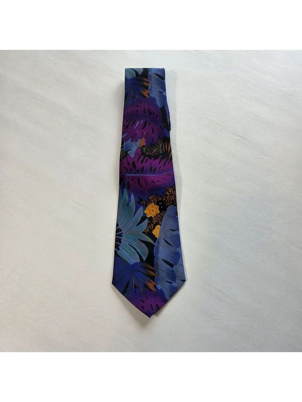 Men's Floral Patterned Silk Tie in Blue and Purple